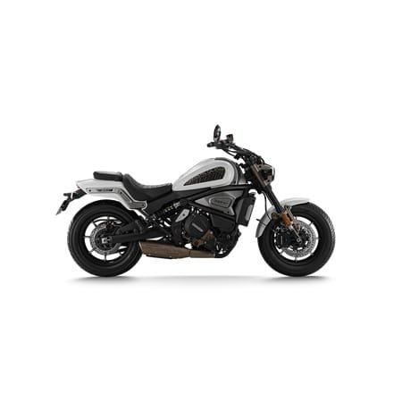 QJMOTOR Flash 700