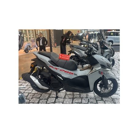 QJMOTOR AX 200 S
